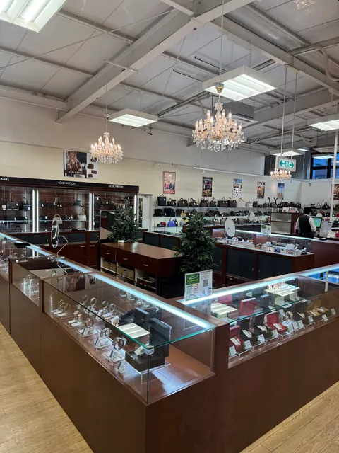 質屋かんてい局 宇都宮店