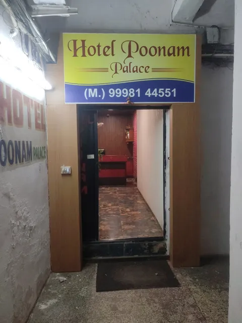 Hotel Poonam Palace
