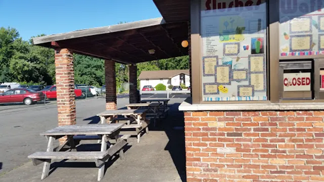 Curly Creme Soft Ice Cream