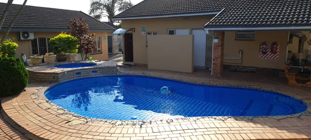 Ushaka Bed & Breakfast