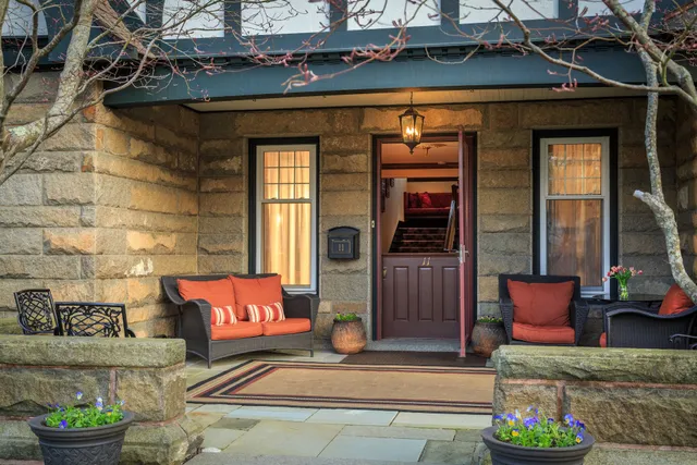 Atlantean Cottage B&B