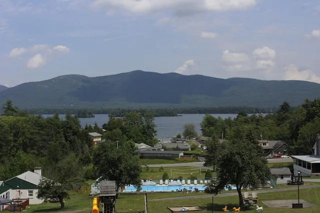 Hill View Motel and Cottages