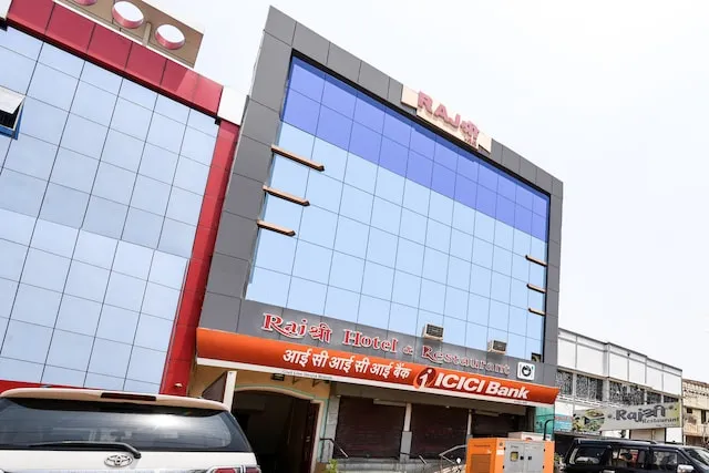 Hotel O Deoria Near Bhathaliya Chouraha Formerly Rajshree Grand