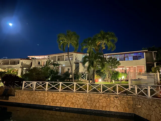 Halcyon Heights Condominiums