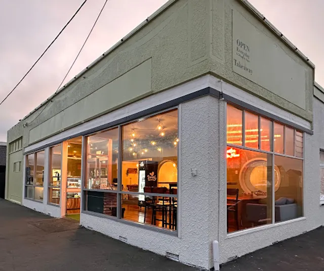 102 café and Takeaway