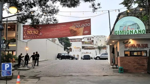 Hello Summer Bandung