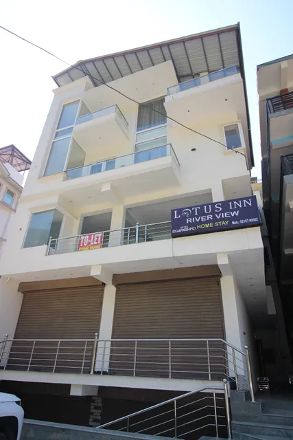 Lotus Inn River View- Best Home Stay/Best Hotel