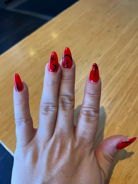 A & a Nails