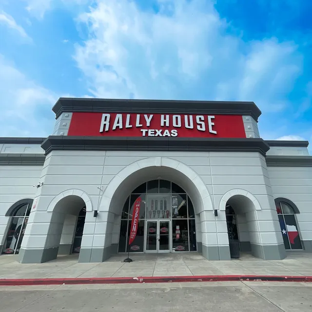 Rally House Willowbrook Plaza