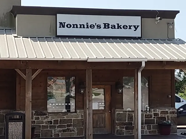 Nonnie's Bakery