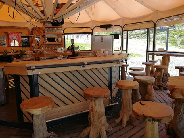 Gockelstall Schirmbar