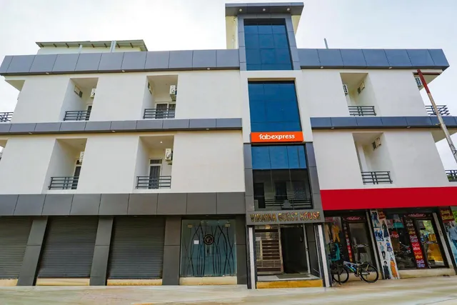 FabHotel Vinayak Palace - Hotel in Sarojini Nagar, Lucknow