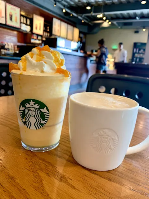 Starbucks Hampton Gardens