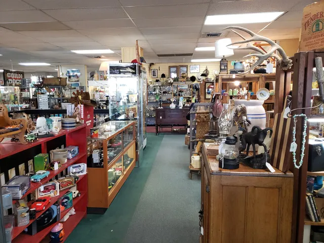 Heirlooms Antique Mall