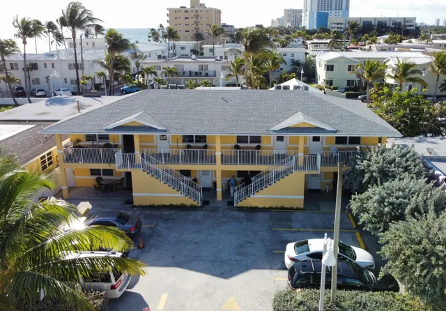 Hollywood By the Sea Hotel