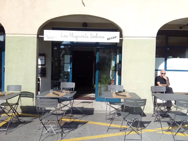 Les Flagrants Delires