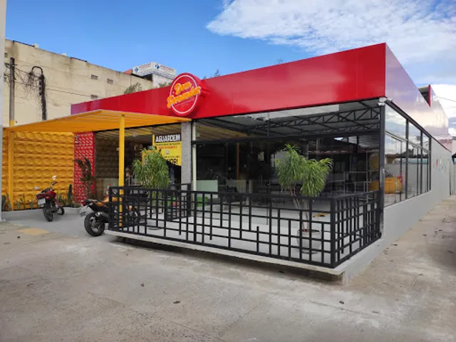 Dom Fernandes Pastelaria