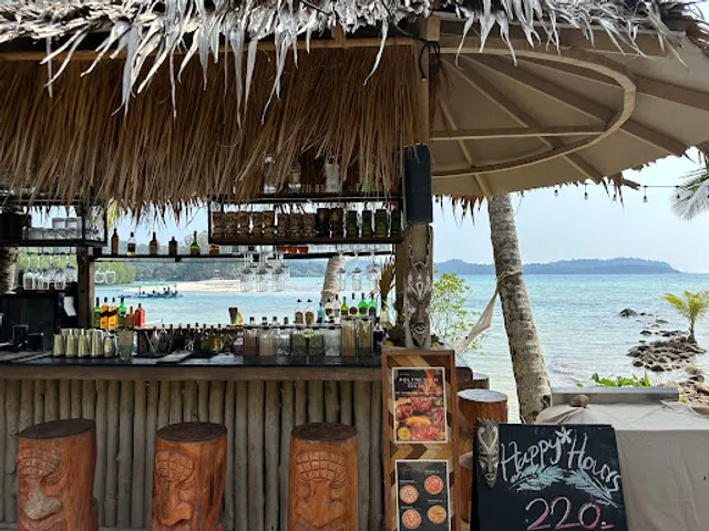 Zanzii Bar Beach Club by Tolani Resort Koh Kood