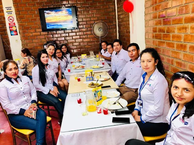 TOTORITAS l Restaurant & Cevichería