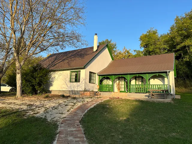 Kökényház vendégház