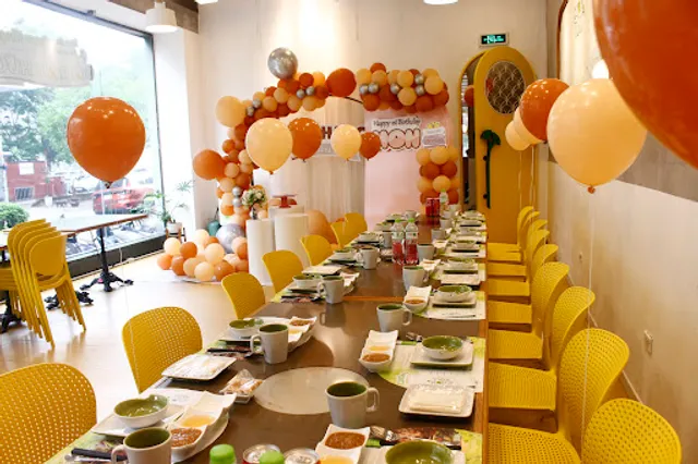 Cuon N Roll Restaurant