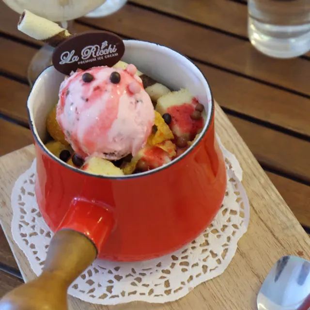 La Ricchi Ice Cream