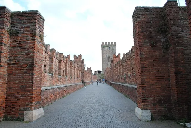 Dreaming Arena Rooms