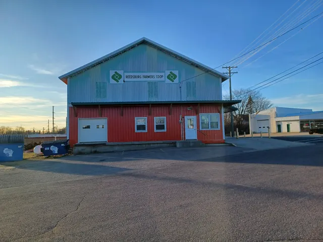 Reedsburg Farmers Co-op Feed Mill & Service Station