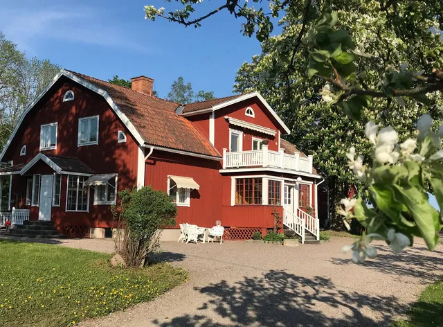 Kroksta Gård AB