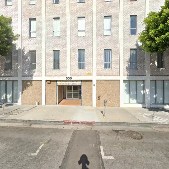 606 N Larchmont Blvd