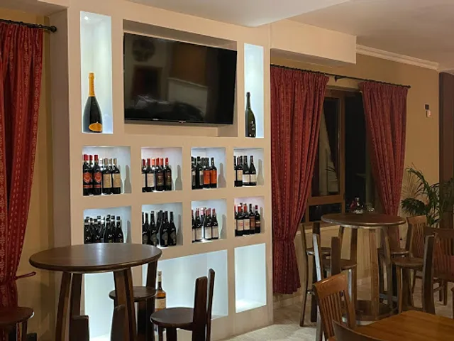 DiVino Bistrot e Relais, Pub,RistoPub, Pizzeria, Aperitivi, Cocktail bar, Musica dal Vivo Camere, Spa