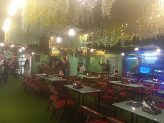 Near Me Cafe | Restaurant