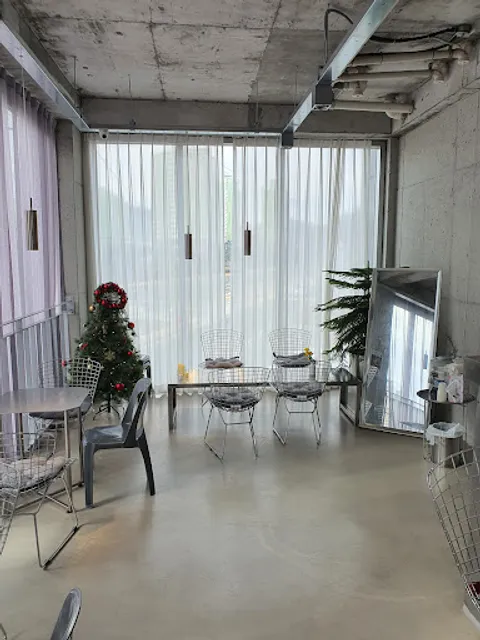 페로어페로 용원점