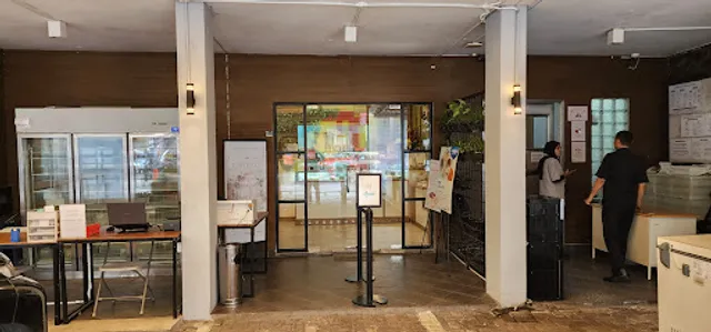 Ann's Bakehouse & Creamery - Barito Store