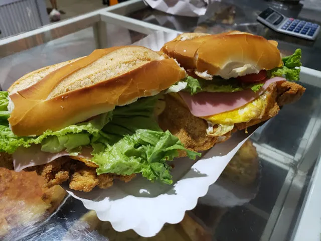 Rotiseria La Familia