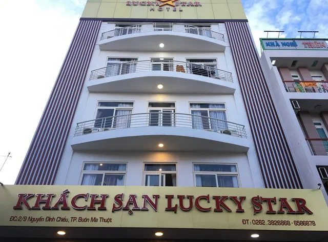 Khách sạn Lucky Star