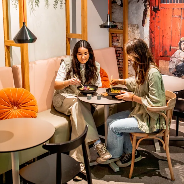 Eazie Nootdorp | Asian Wok - Poké bowl - Bites and Drinks