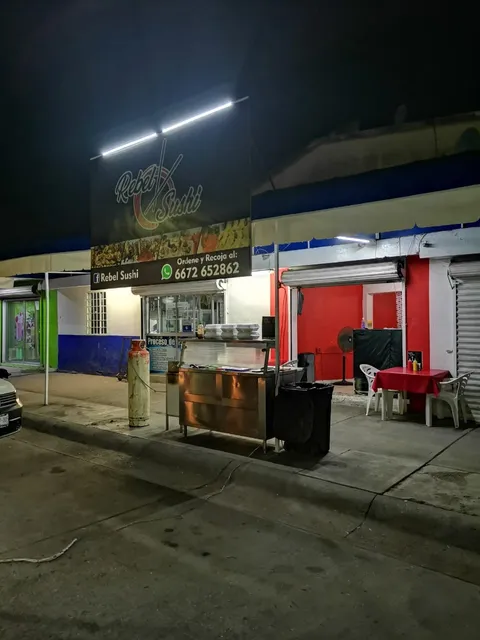 Rebel Sushi Comida