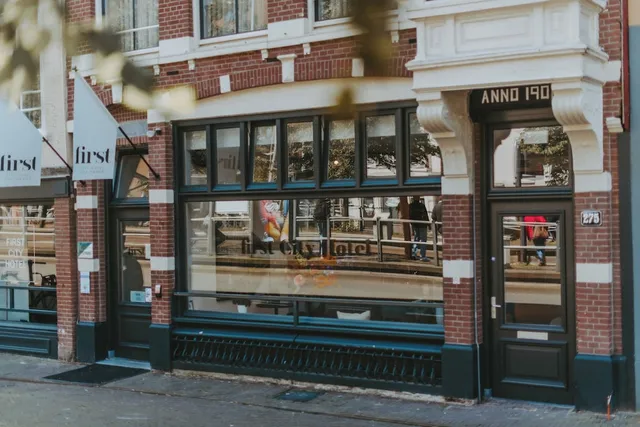 Boutique Hotel First City