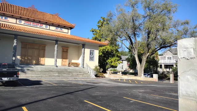 Quan Am Temple - Kansas City