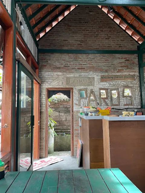 Warung Rujak paras paros