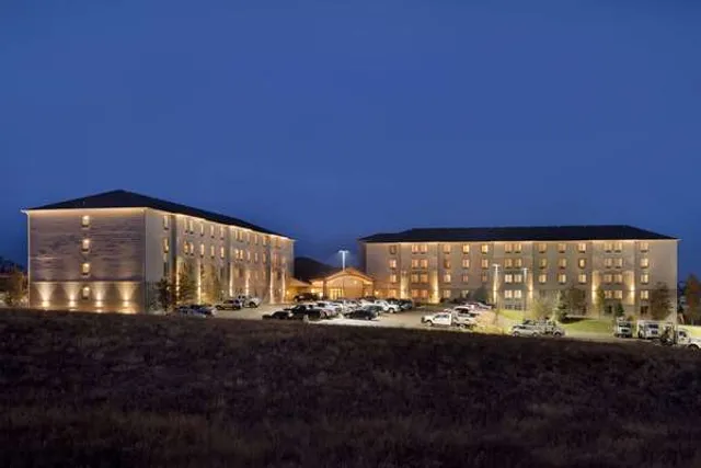 Bakken Airport XWA Hotel