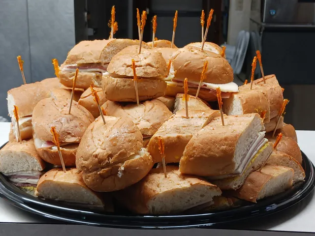 Skips Delicatessen & Specialty