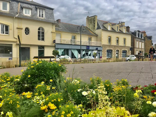 HULBERT LOCATIONS -RESIDENCE DU PARADICE