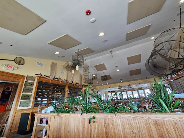 Basnight's Lone Cedar Cafe