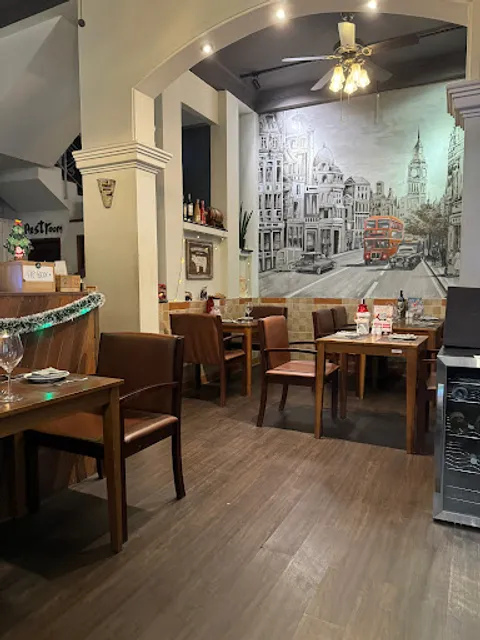 Downtown Steakhouse - Hoa Mai