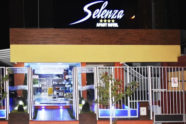 Selenza Apart Hotel
