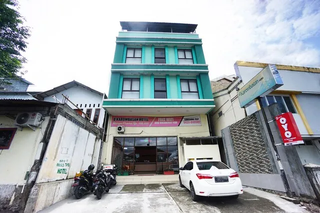 OYO 2515 D'karombasan Hotel