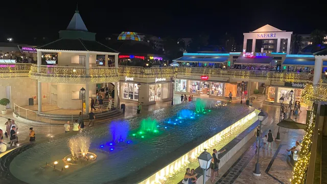 Centro Comercial Safari