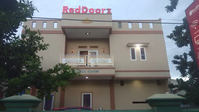 RedDoorz Syariah @ Jalan Pangeran Antasari 4 Lampung